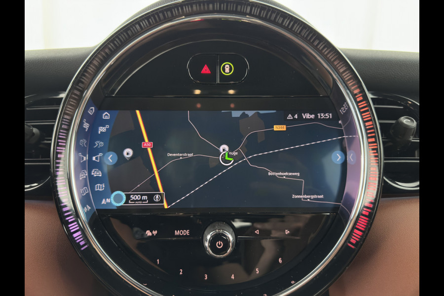MINI 5-deurs 1.5 One Business Edition (Facelift-Life Cycle Impulse 2) (INCL-BTW) *LEATHER | SPORTSEATS | FULL-LED | DIGI-COCKPIT | AMBIENTLIGHT | NAVI-FULLMAP | DAB | AIRCO | KEYLESS | PDC | 16''ALU*