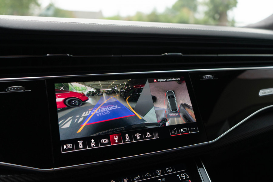 Audi Q8 55 TFSI Quattro / ABT Aero Exterieur/ 23 Inch/ Standkachel/ Bang & Olufsen Sound System/ Panoramadak/ 250kW (340PK)
