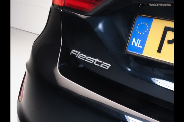 Ford Fiesta 1.0 EcoBoost Hybrid Titanium (APPLE CARPLAY,PARKEERSENSOREN,CRUISE CONTROL,NAVIGATIE,COMFORTSTOELEN,TOPCONDITIE)