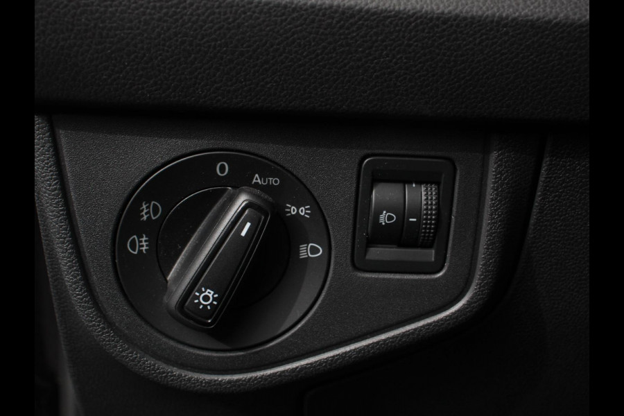 Volkswagen Polo 1.0 TSI Automaat Move Navigatie Apple Carplay/Android Auto Airco Digitale Cockpit Adaptive Cruise Control Lichtmetalen Velgen Parkeer sensoren V+A Stoelverwarming