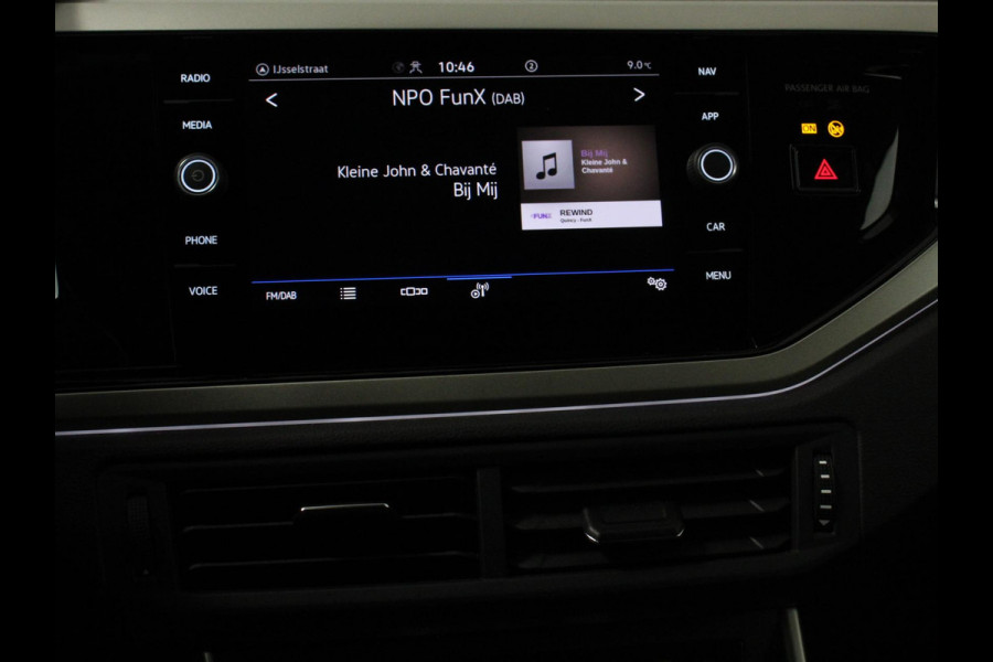 Volkswagen Polo 1.0 TSI Automaat Move Navigatie Apple Carplay/Android Auto Airco Digitale Cockpit Adaptive Cruise Control Lichtmetalen Velgen Parkeer sensoren V+A Stoelverwarming