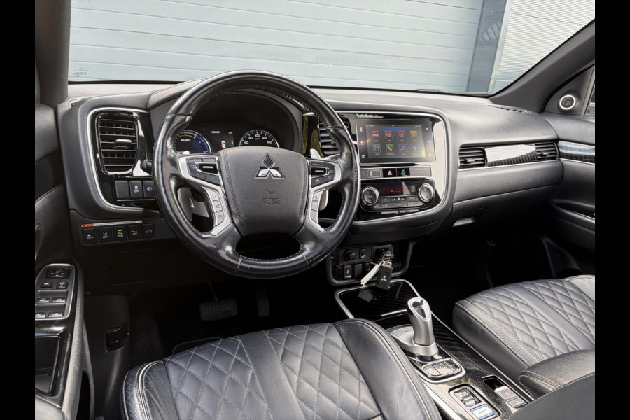 Mitsubishi Outlander 2.4 PHEV Instyle ✓360° Camera✓2e Eigenaar✓Carplay✓Pano✓Leder✓Keyless✓Stoelverw✓Stoelverkoeling✓Stuurverw✓Pdc V+A✓Lm velgen✓Net beurt gehad✓Rijstrooksensor✓Dodehoeksenor✓N.A.P✓Apk tot 11-2027