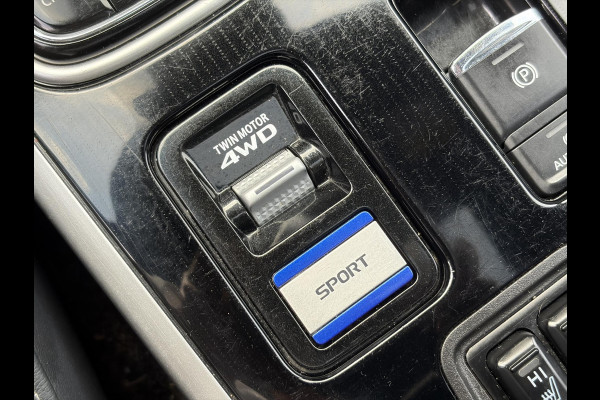 Mitsubishi Outlander 2.4 PHEV Instyle ✓360° Camera✓2e Eigenaar✓Carplay✓Pano✓Leder✓Keyless✓Stoelverw✓Stoelverkoeling✓Stuurverw✓Pdc V+A✓Lm velgen✓Net beurt gehad✓Rijstrooksensor✓Dodehoeksenor✓N.A.P✓Apk tot 11-2027