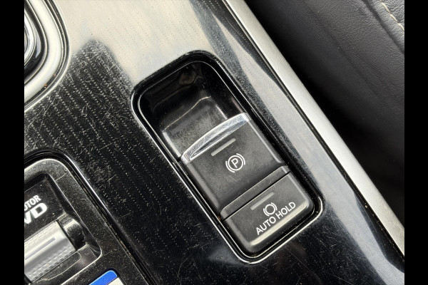 Mitsubishi Outlander 2.4 PHEV Instyle ✓360° Camera✓2e Eigenaar✓Carplay✓Pano✓Leder✓Keyless✓Stoelverw✓Stoelverkoeling✓Stuurverw✓Pdc V+A✓Lm velgen✓Net beurt gehad✓Rijstrooksensor✓Dodehoeksenor✓N.A.P✓Apk tot 11-2027