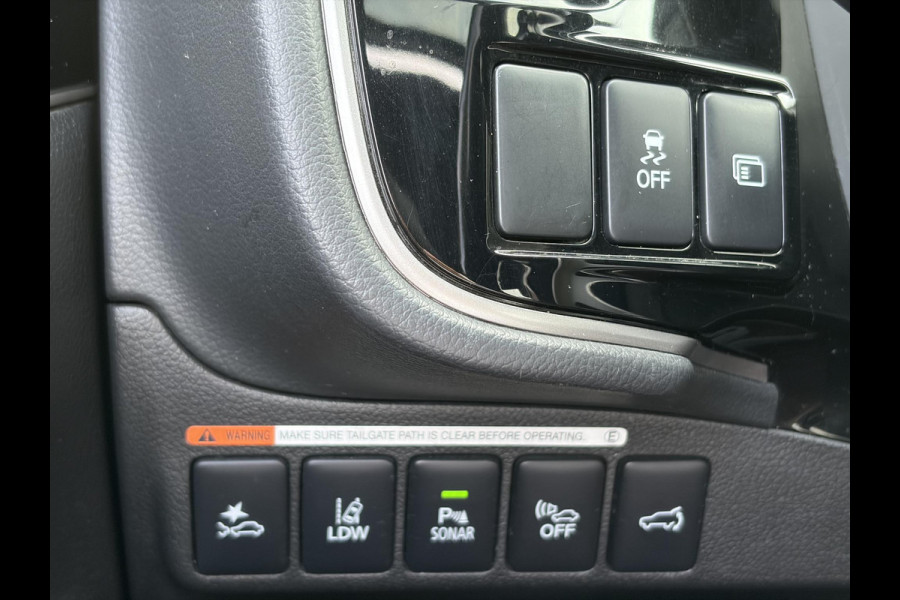 Mitsubishi Outlander 2.4 PHEV Instyle ✓360° Camera✓2e Eigenaar✓Carplay✓Pano✓Leder✓Keyless✓Stoelverw✓Stoelverkoeling✓Stuurverw✓Pdc V+A✓Lm velgen✓Net beurt gehad✓Rijstrooksensor✓Dodehoeksenor✓N.A.P✓Apk tot 11-2027