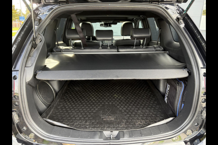 Mitsubishi Outlander 2.4 PHEV Instyle ✓360° Camera✓2e Eigenaar✓Carplay✓Pano✓Leder✓Keyless✓Stoelverw✓Stoelverkoeling✓Stuurverw✓Pdc V+A✓Lm velgen✓Net beurt gehad✓Rijstrooksensor✓Dodehoeksenor✓N.A.P✓Apk tot 11-2027