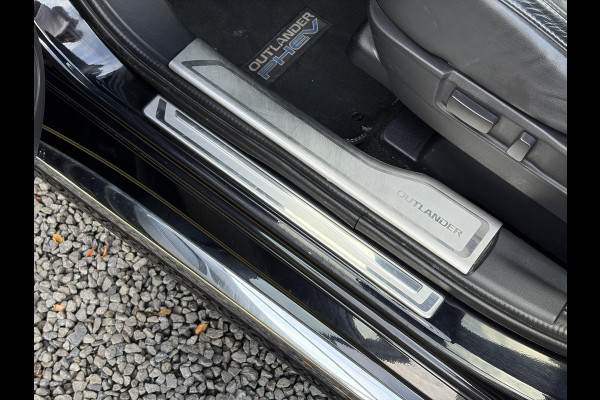Mitsubishi Outlander 2.4 PHEV Instyle ✓360° Camera✓2e Eigenaar✓Carplay✓Pano✓Leder✓Keyless✓Stoelverw✓Stoelverkoeling✓Stuurverw✓Pdc V+A✓Lm velgen✓Net beurt gehad✓Rijstrooksensor✓Dodehoeksenor✓N.A.P✓Apk tot 11-2027