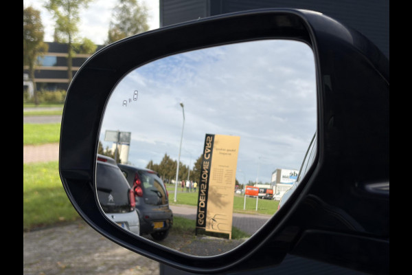 Mitsubishi Outlander 2.4 PHEV Instyle ✓360° Camera✓2e Eigenaar✓Carplay✓Pano✓Leder✓Keyless✓Stoelverw✓Stoelverkoeling✓Stuurverw✓Pdc V+A✓Lm velgen✓Net beurt gehad✓Rijstrooksensor✓Dodehoeksenor✓N.A.P✓Apk tot 11-2027