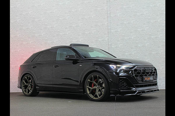 Audi Q8 60e 490pk #RS Massage Seats | 4WS | OLED | Laser-LED | Carbon | Ventilatie | Valcona Leder+ Pakket | B&O Sound | 102850,= EX BTW | 23'' | Alcantara hemel | Head-Up | Soft-Close | Panodak | 2x Memory | Trekhaak | Keyless-Entry | Luchtvering | Achterasbesturing | Nw.Pr. 160.000,= | Fabrieksgarantie | Direct rijden.