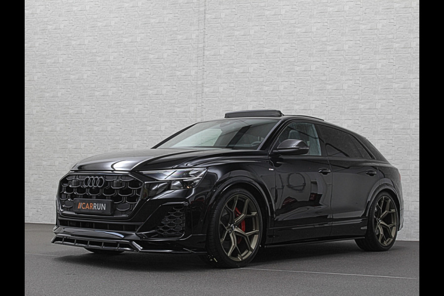 Audi Q8 60e 490pk #RS Massage Seats | 4WS | OLED | Laser-LED | Carbon | Ventilatie | Valcona Leder+ Pakket | B&O Sound | 102850,= EX BTW | 23'' | Alcantara hemel | Head-Up | Soft-Close | Panodak | 2x Memory | Trekhaak | Keyless-Entry | Luchtvering | Achterasbesturing | Nw.Pr. 160.000,= | Fabrieksgarantie | Direct rijden.