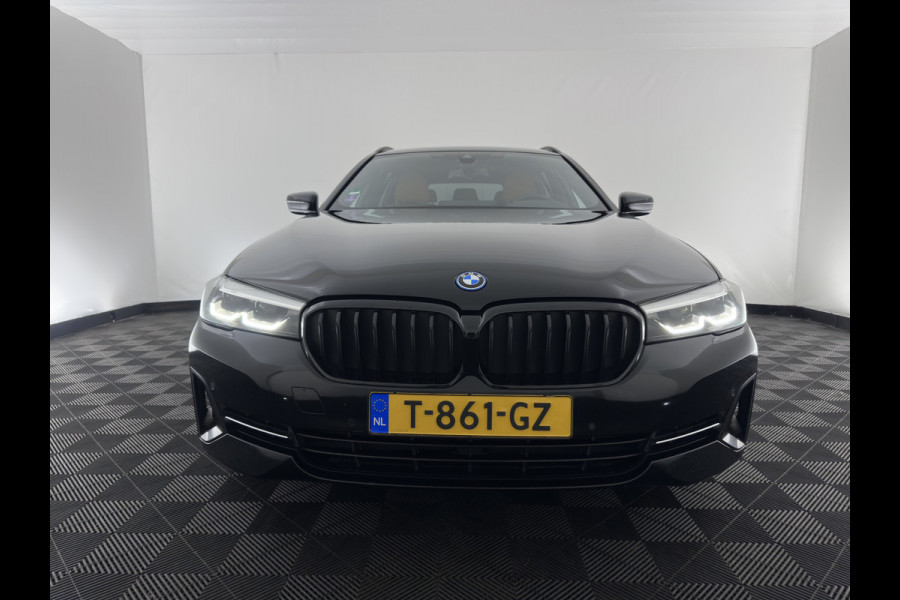 BMW 5 Serie Touring 530e Business Edition Plus (Plug-in) (INCL-BTW) *LEATHER | FULL-LED | MEMORY-PACK | HEATED-COMFORTSEATS | NAVI-FULLMAP | PRIVACY-GLASS | ECC | PDC | CRUISE | 18''ALU | TOWBAR*