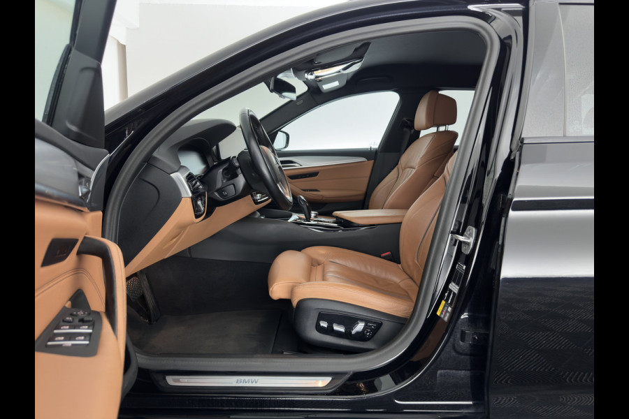 BMW 5 Serie Touring 530e Business Edition Plus (Plug-in) (INCL-BTW) *LEATHER | FULL-LED | MEMORY-PACK | HEATED-COMFORTSEATS | NAVI-FULLMAP | PRIVACY-GLASS | ECC | PDC | CRUISE | 18''ALU | TOWBAR*