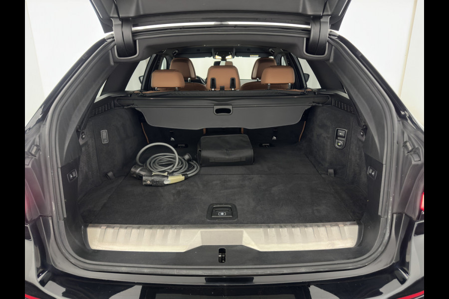 BMW 5 Serie Touring 530e Business Edition Plus (Plug-in) (INCL-BTW) *LEATHER | FULL-LED | MEMORY-PACK | HEATED-COMFORTSEATS | NAVI-FULLMAP | PRIVACY-GLASS | ECC | PDC | CRUISE | 18''ALU | TOWBAR*