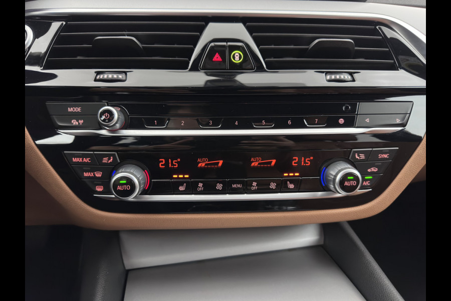 BMW 5 Serie Touring 530e Business Edition Plus (Plug-in) (INCL-BTW) *LEATHER | FULL-LED | MEMORY-PACK | HEATED-COMFORTSEATS | NAVI-FULLMAP | PRIVACY-GLASS | ECC | PDC | CRUISE | 18''ALU | TOWBAR*