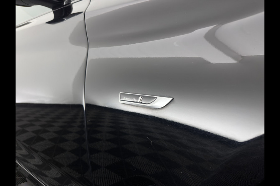 BMW 5 Serie Touring 530e Business Edition Plus (Plug-in) (INCL-BTW) *LEATHER | FULL-LED | MEMORY-PACK | HEATED-COMFORTSEATS | NAVI-FULLMAP | PRIVACY-GLASS | ECC | PDC | CRUISE | 18''ALU | TOWBAR*