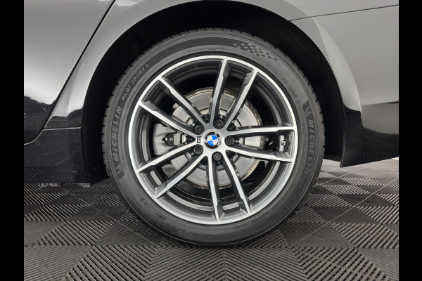 BMW 5 Serie Touring 530e Business Edition Plus (Plug-in) (INCL-BTW) *LEATHER | FULL-LED | MEMORY-PACK | HEATED-COMFORTSEATS | NAVI-FULLMAP | PRIVACY-GLASS | ECC | PDC | CRUISE | 18''ALU | TOWBAR*