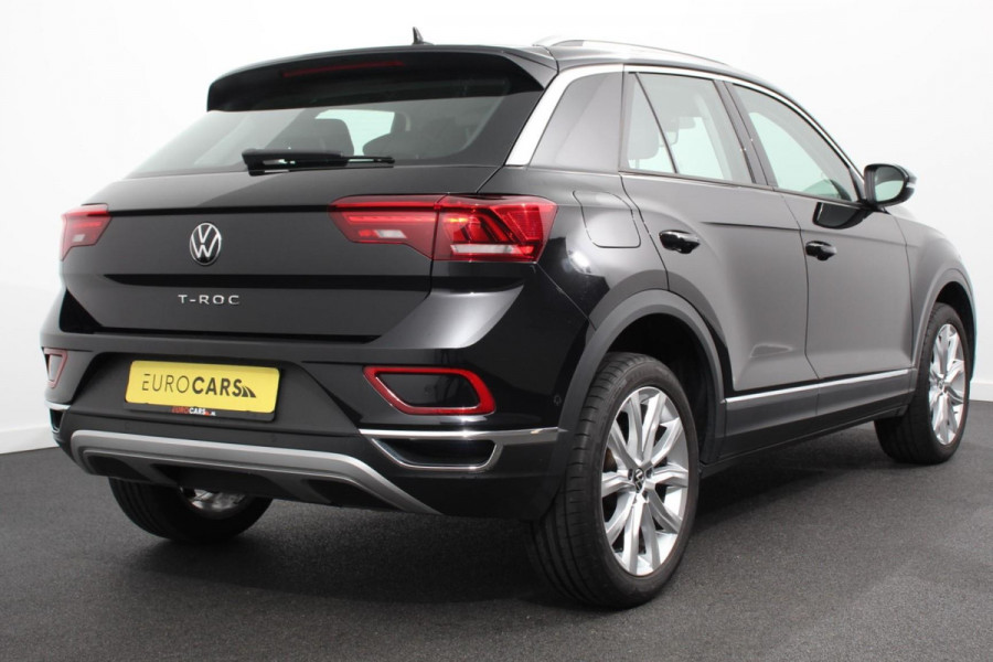 Volkswagen T-Roc 1.5 TSI 150pk Automaat Style Navigatie Apple Carplay/Android Auto Parkeersensoren Camera Adaptive Cruise Control Blind Spot Assist Park Assist Stoel- en stuurverwarming Elektrische achterklep LED-koplampen