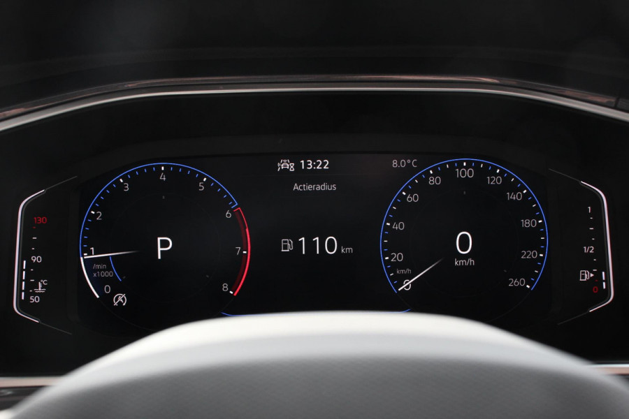 Volkswagen T-Roc 1.5 TSI 150pk Automaat Style Navigatie Apple Carplay/Android Auto Parkeersensoren Camera Adaptive Cruise Control Blind Spot Assist Park Assist Stoel- en stuurverwarming Elektrische achterklep LED-koplampen