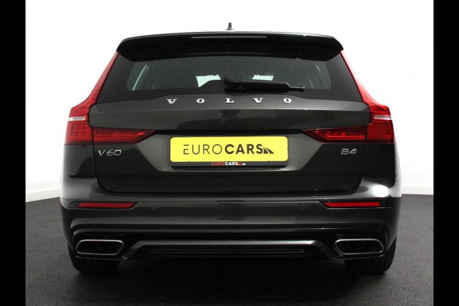 Volvo V60 2.0 B4 R-Design Navigatie Camera Climate Control Parkeer Sensoren Cruise Control Adaptive Verwarmde voorstoelen Lichtmetalen Velgen
