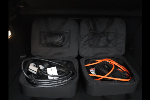 Opel Grandland 1.6 Turbo Plug-In GSE 300PK Hybrid4 4x4 | SOH 98,3 % | Stoelverwarming | LED | Camera | Dodehoek Ass. | Adapt. cruise |