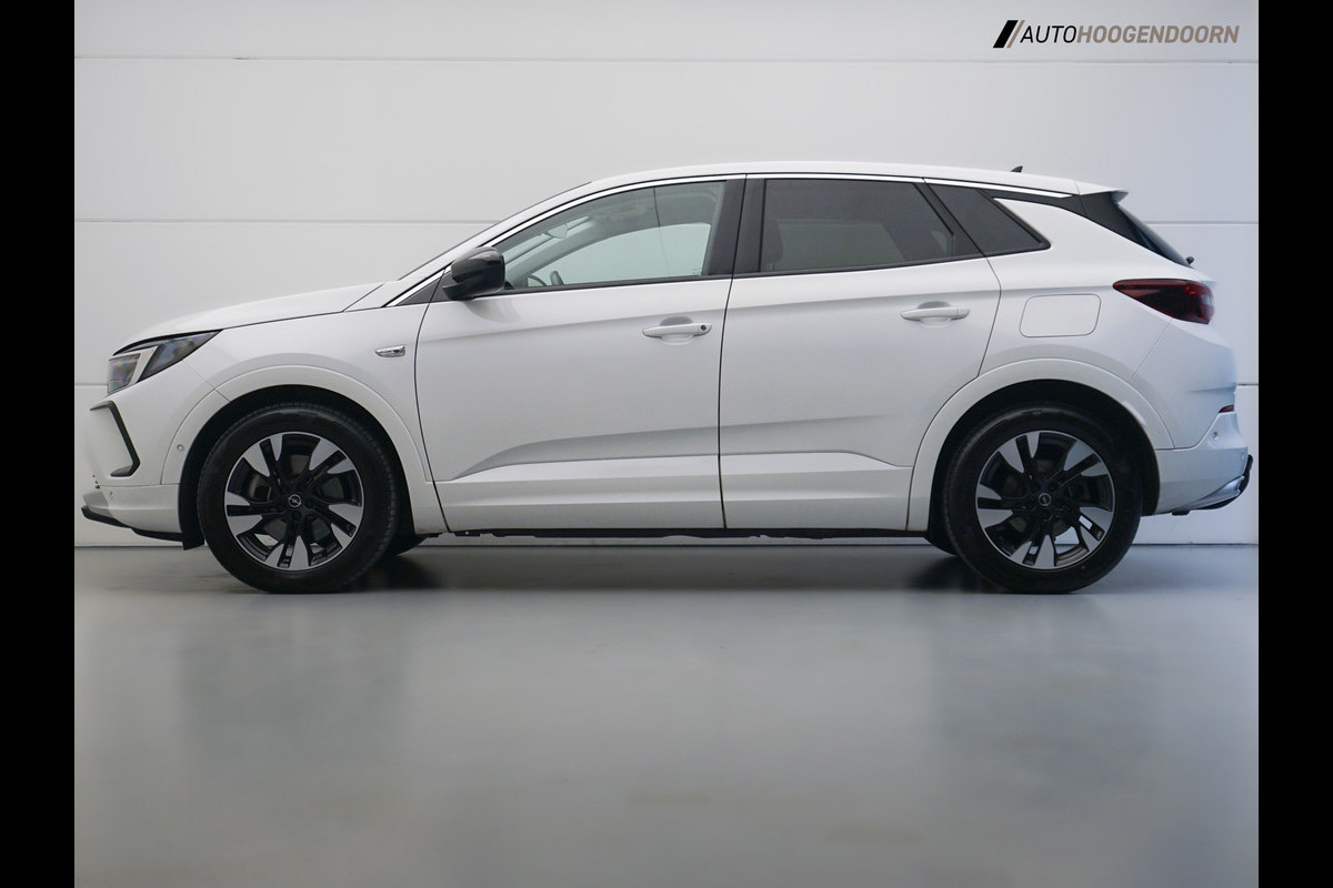 Opel Grandland 1.6 Turbo Plug-In Hybrid Business Elegance Sport (APPLE CARPLAY,TREKHAAK,STUUR-STOELVERWARMING,ADAPTIVE CRUISE)