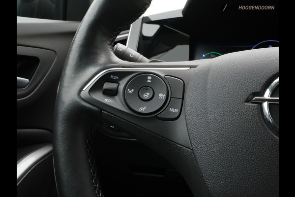 Opel Grandland 1.6 Turbo Plug-In Hybrid Business Elegance Sport (APPLE CARPLAY,TREKHAAK,STUUR-STOELVERWARMING,ADAPTIVE CRUISE)