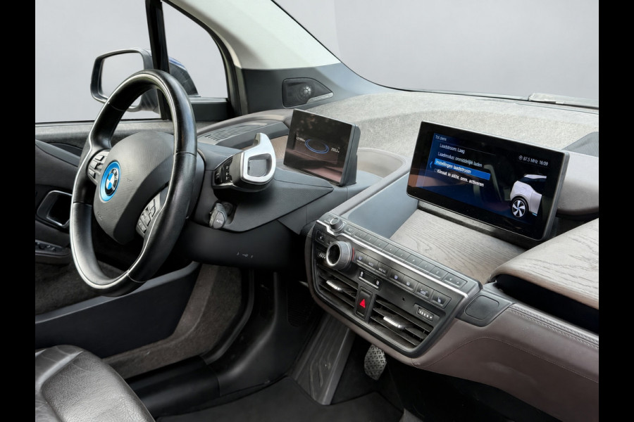 BMW i3 S 120Ah 42 kWh RoadStyle Edition, warmtepomp, harman/cardon, vele opties, 1 e eigenaar, Origineel NL auto met nap