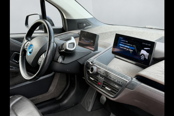 BMW i3 S 120Ah 42 kWh RoadStyle Edition, warmtepomp, harman/cardon, vele opties, 1 e eigenaar, Origineel NL auto met nap