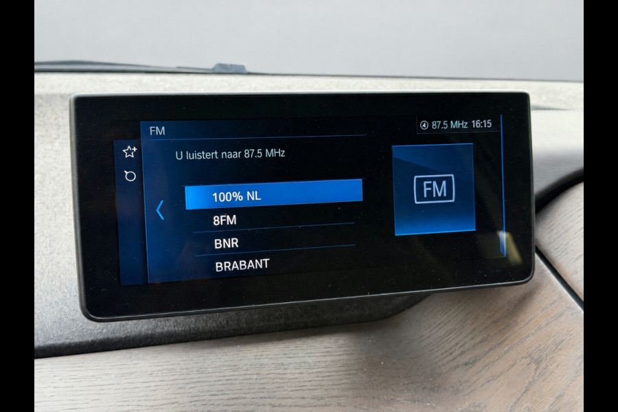 BMW i3 S 120Ah 42 kWh RoadStyle Edition, warmtepomp, harman/cardon, vele opties, 1 e eigenaar, Origineel NL auto met nap
