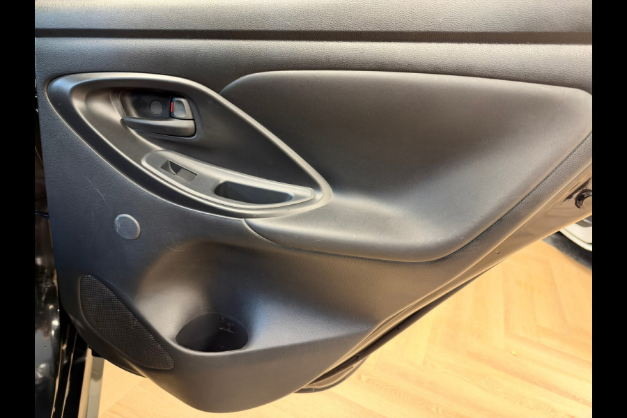 Mazda 2 Hybrid 1.5 Pure AUTOMAAT ADAPTIVE CRUISE CLIMATE CONTROL NAVI VIA CARPLAY LANE ASSIST