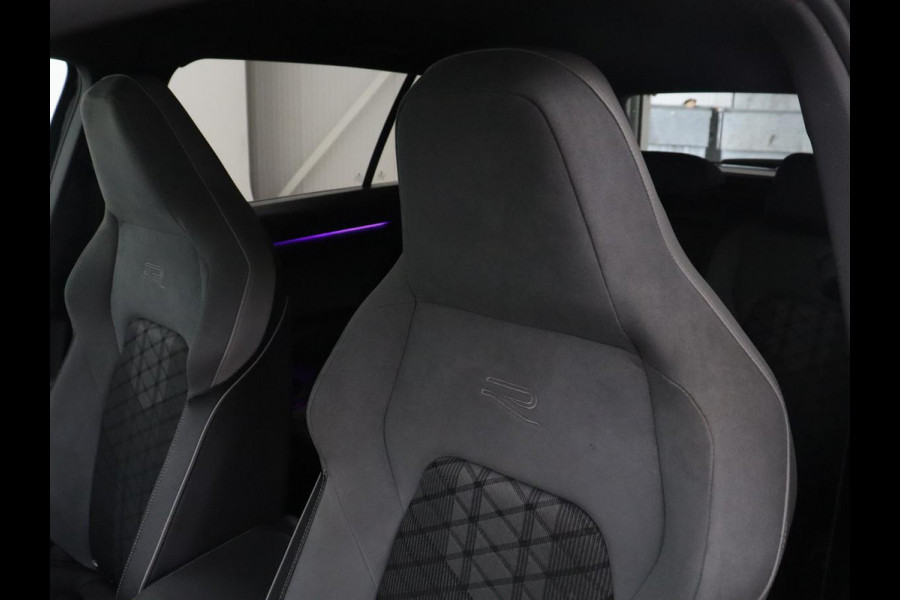 Volkswagen Golf Variant 1.5 eTSI R-Line | Trekhaak | Navigatie | LED | Stoelverwarming |