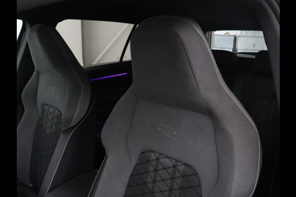 Volkswagen Golf Variant 1.5 eTSI R-Line | Trekhaak | Navigatie | LED | Stoelverwarming |