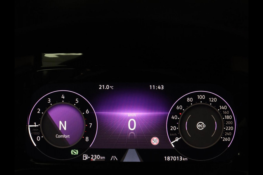 Volkswagen Golf Variant 1.5 eTSI R-Line | Trekhaak | Navigatie | LED | Stoelverwarming |