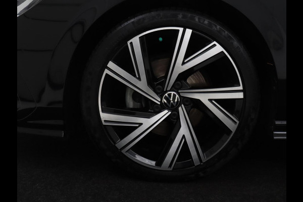 Volkswagen Golf Variant 1.5 eTSI R-Line | Trekhaak | Navigatie | LED | Stoelverwarming |