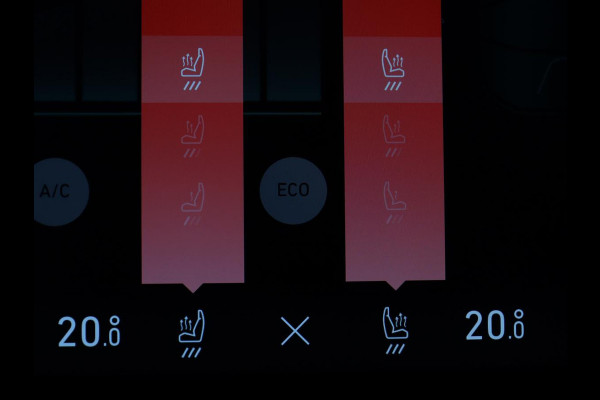 Lynk & Co 1 1.5 | SOH 95% | Pano.Dak | Stoelverwarming | Infinity Sound | 360 Camera |