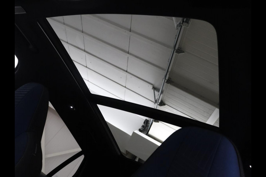 Lynk & Co 1 1.5 | SOH 95% | Pano.Dak | Stoelverwarming | Infinity Sound | 360 Camera |