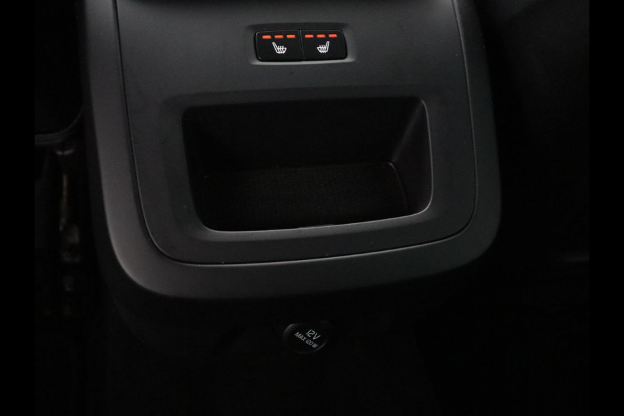 Volvo V60 2.0 T6 AWD Inscription 310PK Inscription | Bowers & Wilkins | Panoramadak | Head Up | Trekhaak | LED | Stoelverwarming | Stoelkoeling | Adaptive cruise | 360 camera | Memory |