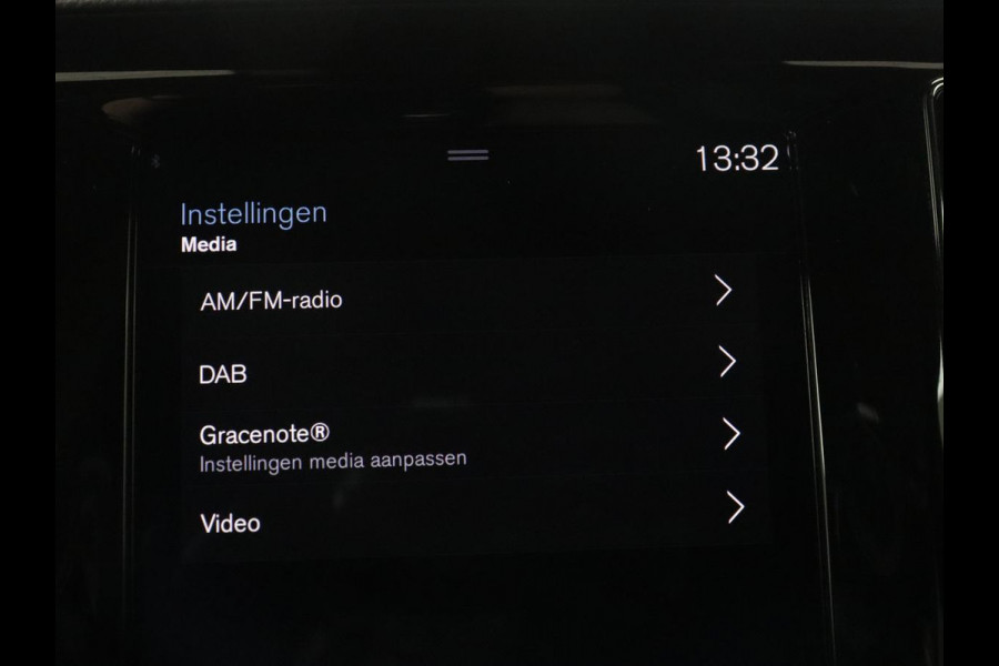 Volvo V60 2.0 T6 AWD Inscription 310PK Inscription | Bowers & Wilkins | Panoramadak | Head Up | Trekhaak | LED | Stoelverwarming | Stoelkoeling | Adaptive cruise | 360 camera | Memory |