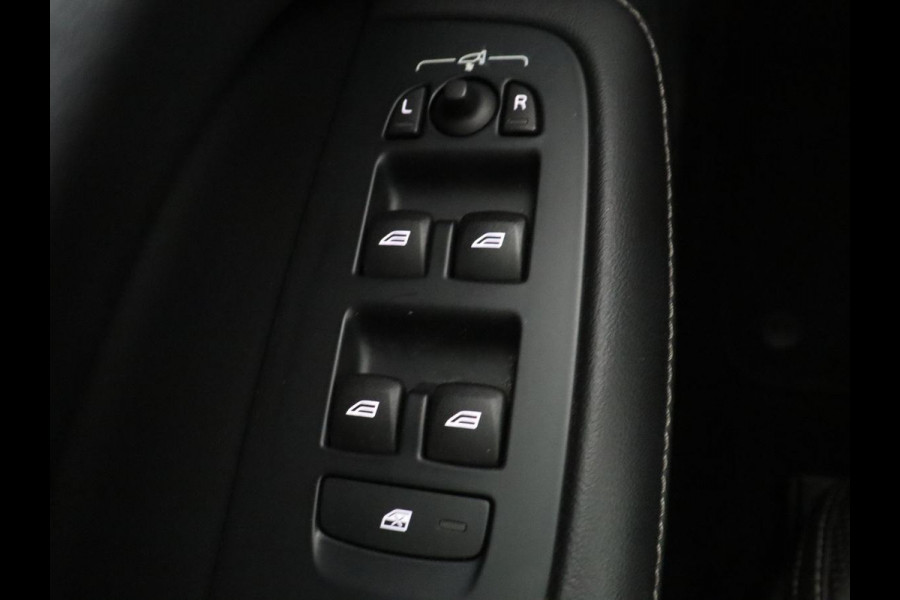 Volvo V60 2.0 T6 AWD Inscription 310PK Inscription | Bowers & Wilkins | Panoramadak | Head Up | Trekhaak | LED | Stoelverwarming | Stoelkoeling | Adaptive cruise | 360 camera | Memory |