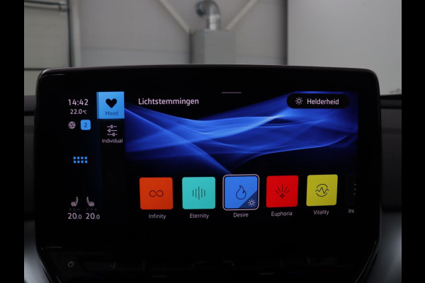 Volkswagen ID.4 First 77 kWh SOG 89,3% | Trekhaak | Camera | LED | Stoelverwarming | Apple Carplay |