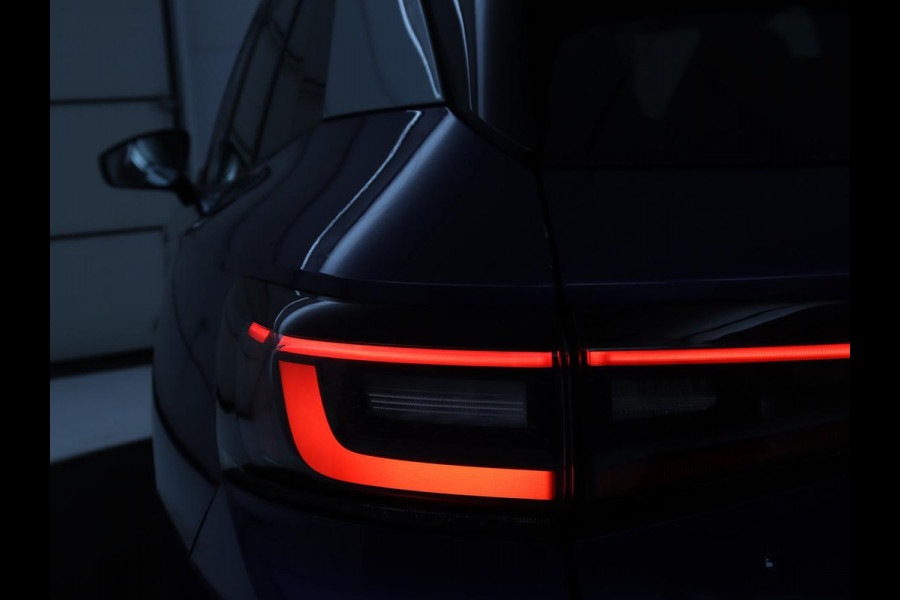 Volkswagen ID.4 First 77 kWh SOG 89,3% | Trekhaak | Camera | LED | Stoelverwarming | Apple Carplay |