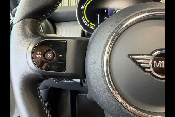 MINI Electric Mini Cooper SE Yours 33 kWh 98% SOH PANO NAVI LED CAMERA CARPLAY CLIMATE CRUISE CONTROL