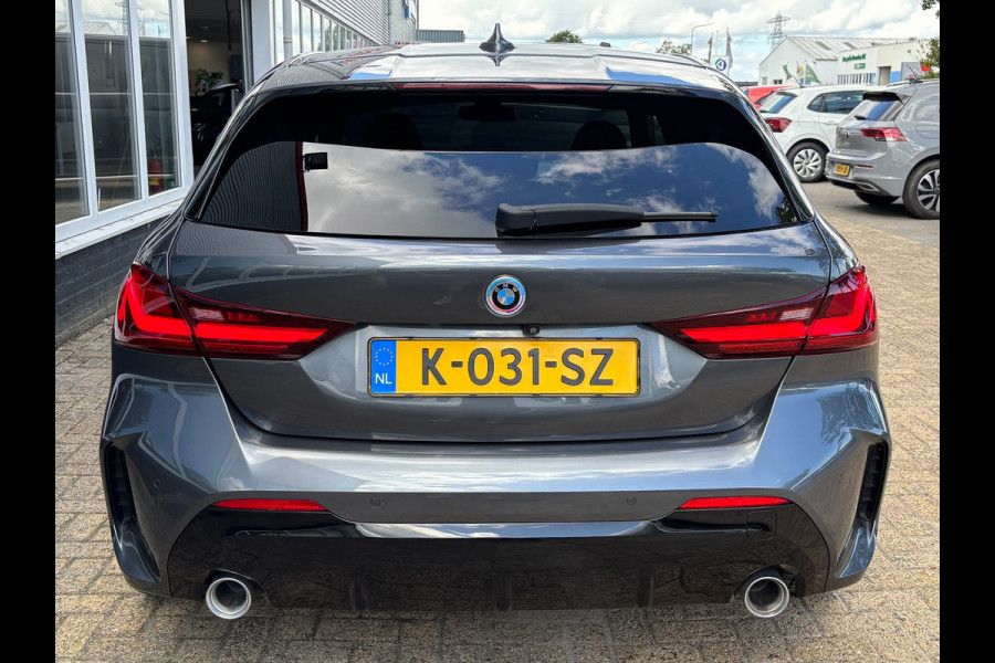 BMW 1-serie 118d High Executive | M Pakket | Shadow Line | Apple Carplay | Achterruitrijcamera