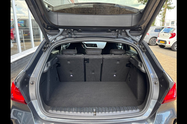 BMW 1-serie 118d High Executive | M Pakket | Shadow Line | Apple Carplay | Achterruitrijcamera