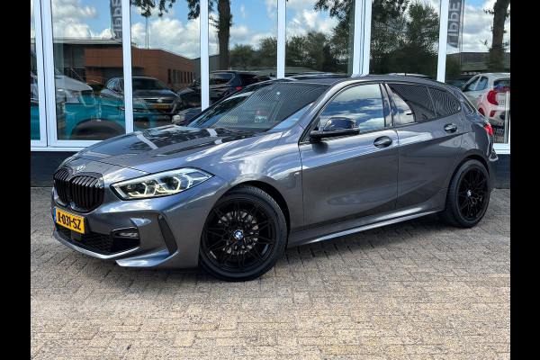 BMW 1-serie 118d High Executive | M Pakket | Shadow Line | Apple Carplay | Achterruitrijcamera