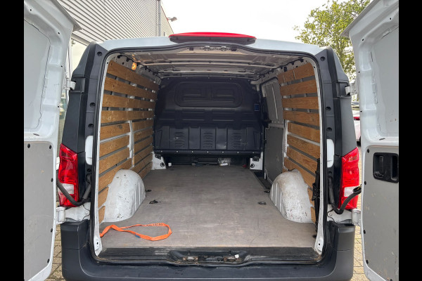 Mercedes-Benz Vito 111 CDI Lang | Trekhaak | 3 Zitplaatsen | Bluetooth | Airco