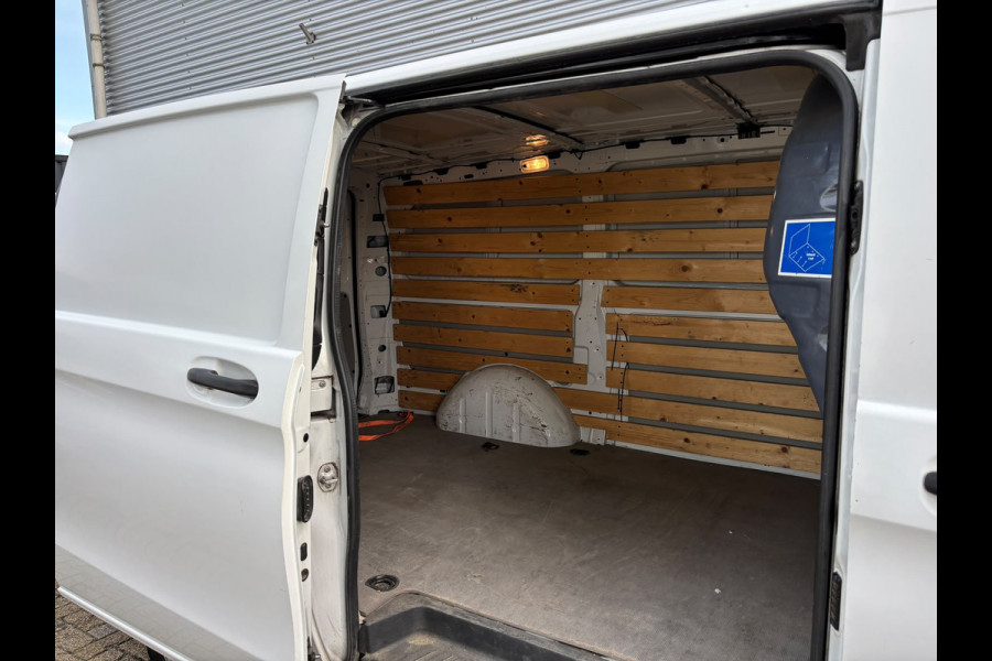 Mercedes-Benz Vito 111 CDI Lang | Trekhaak | 3 Zitplaatsen | Bluetooth | Airco