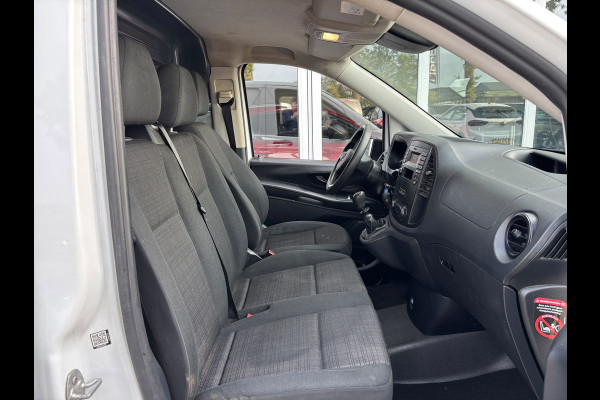 Mercedes-Benz Vito 111 CDI Lang | Trekhaak | 3 Zitplaatsen | Bluetooth | Airco