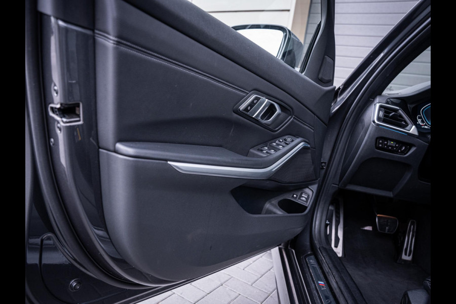 BMW 3 Serie Touring 320e High Executive M-Sport l Pano l ACC | Trekhaak l 360cam l ACC