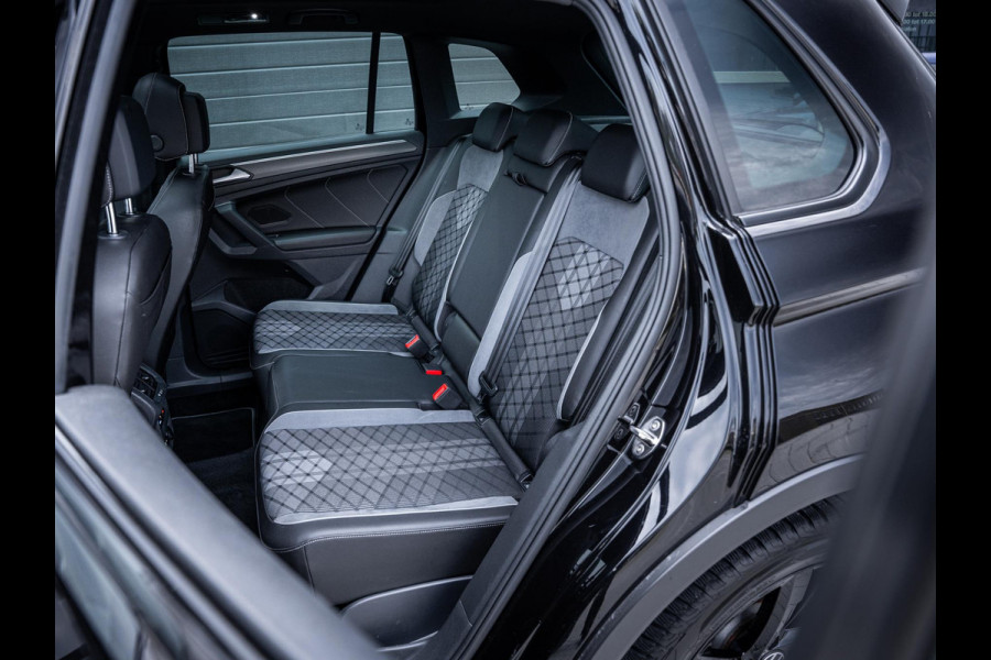Volkswagen Tiguan 1.5 TSI 3x R-Line - IQ-L l Pano l Trekhaak l 360cam l Keyless
